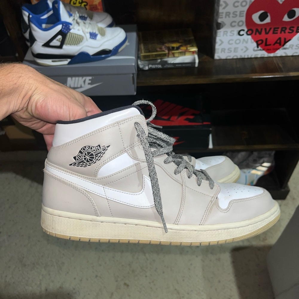 Jordan 1 dessert sand size 11.5